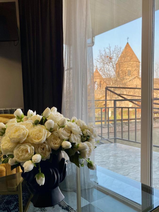Vernatoon Guest House Vagharshapat Bagian luar foto